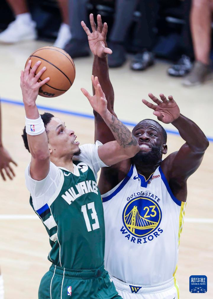 关于赛地聚焦：欧篮联集结日热度飙升，密尔沃基雄鹿临场应变，气氛紧张，身体对抗强度拉满的信息